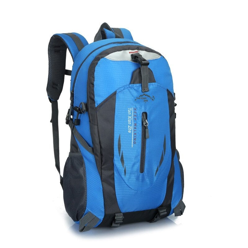 Water-resistant travel bags