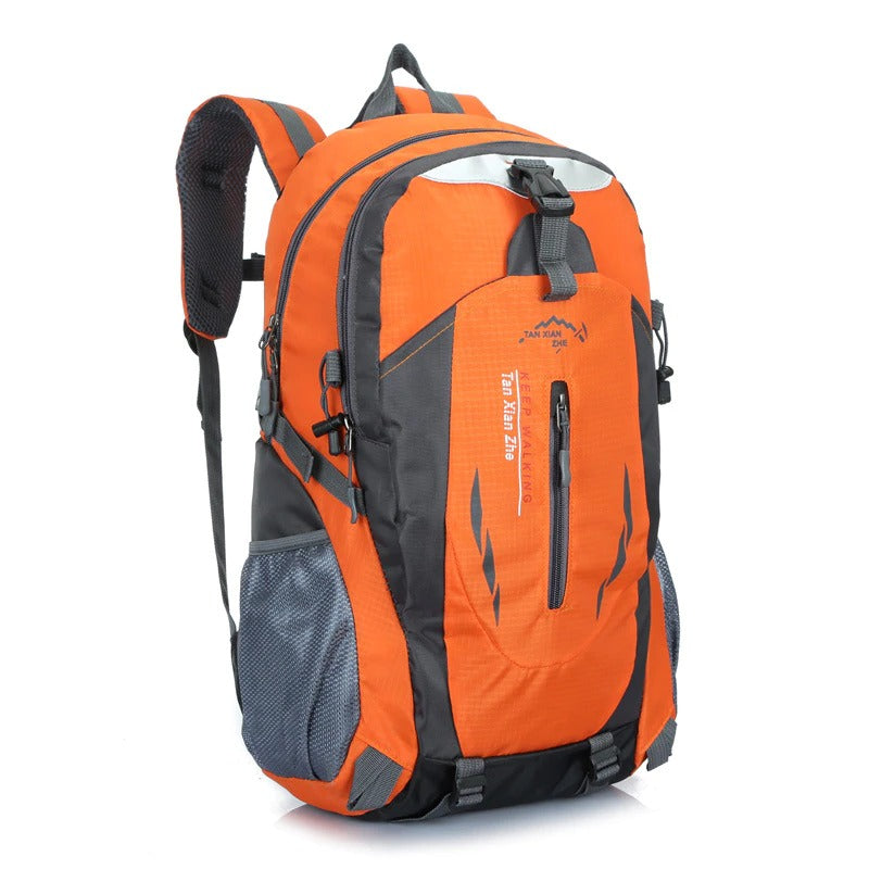 Water-resistant travel bags