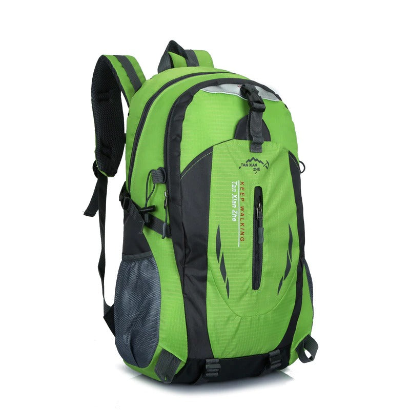 Water-resistant travel bags