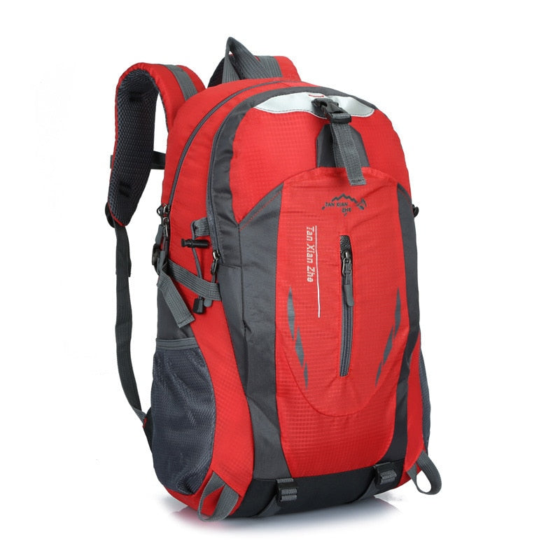 Water-resistant travel bags
