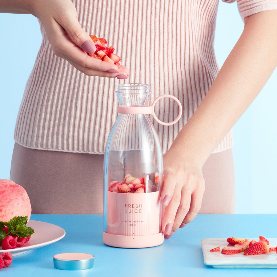 Portable Electric Blender for Fruit Smoothies