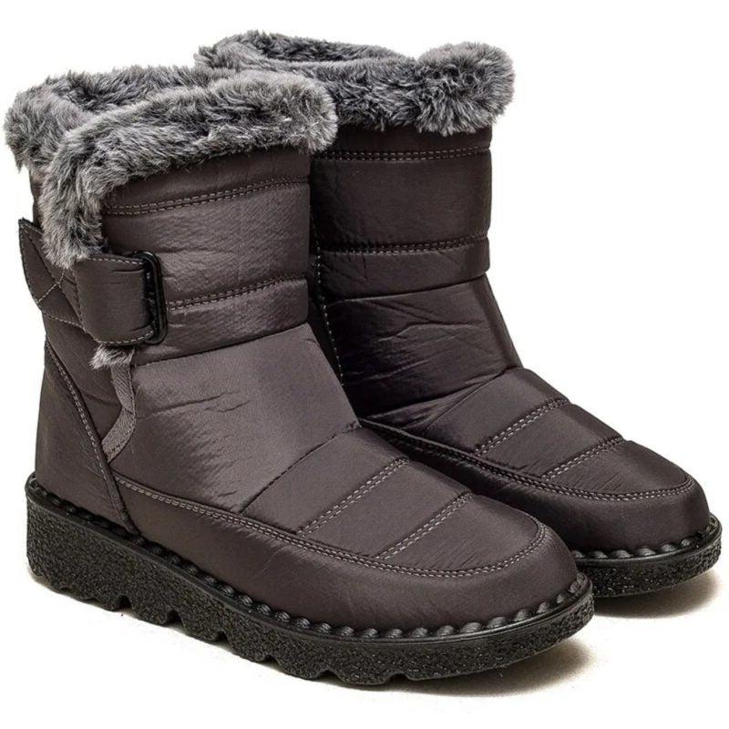 Waterproof heeled winter boots for women